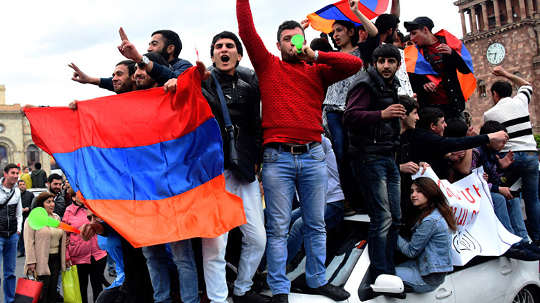 Ermenistan’da iktidar başbakan adayı çıkarmayacak